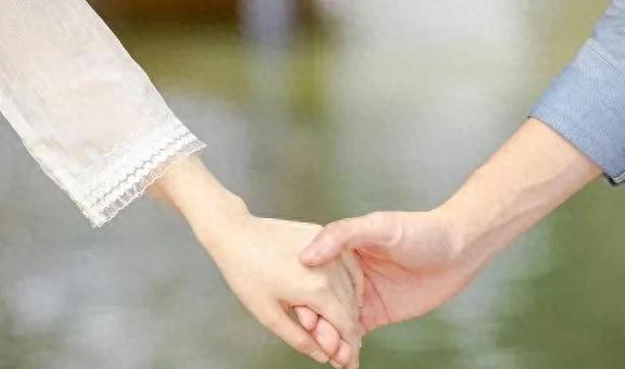 花7萬(wàn)相親婚介推薦對(duì)象用10年前照片,法院判決 退錢